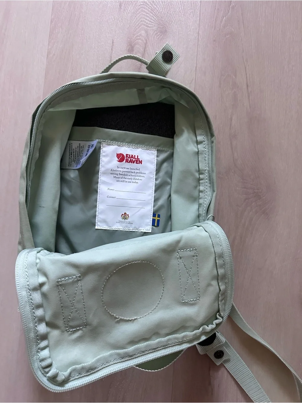 Fjällräven Kånken Mini Backpack - Light Sage Green with Red Logo
